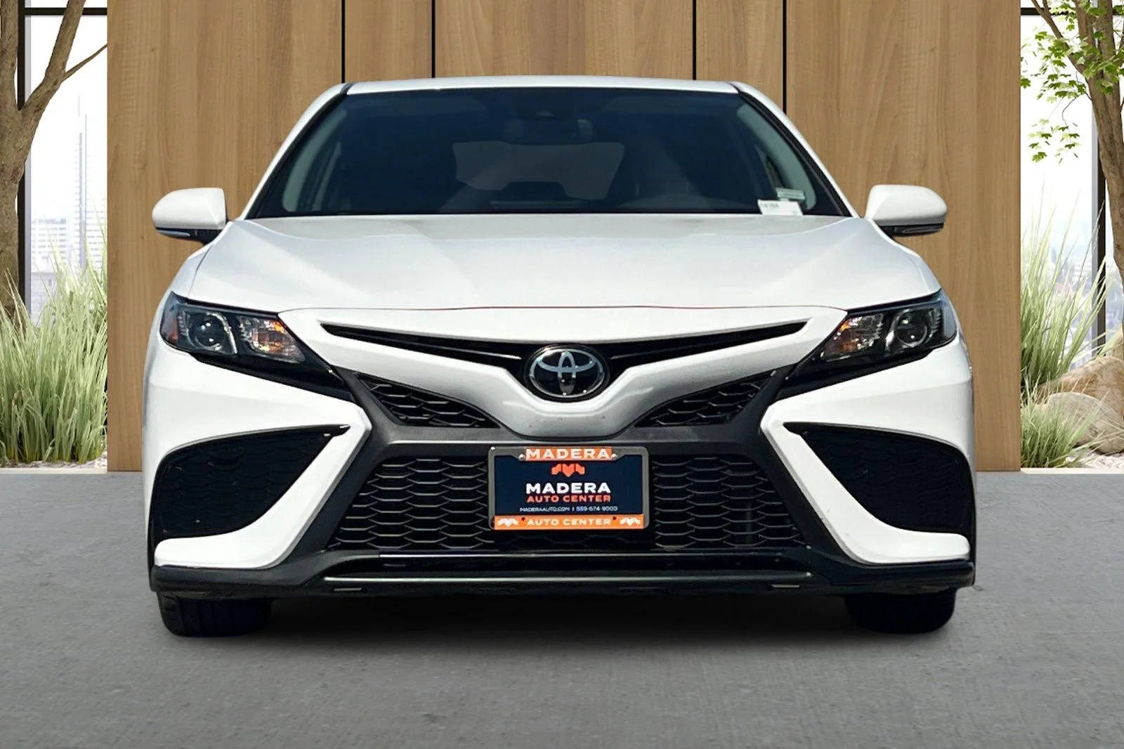 Used 2023 White Toyota SE image 9