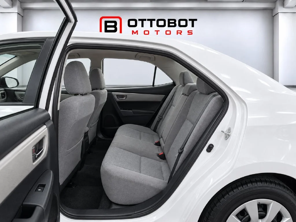 Used 2014 White Toyota LE image 17