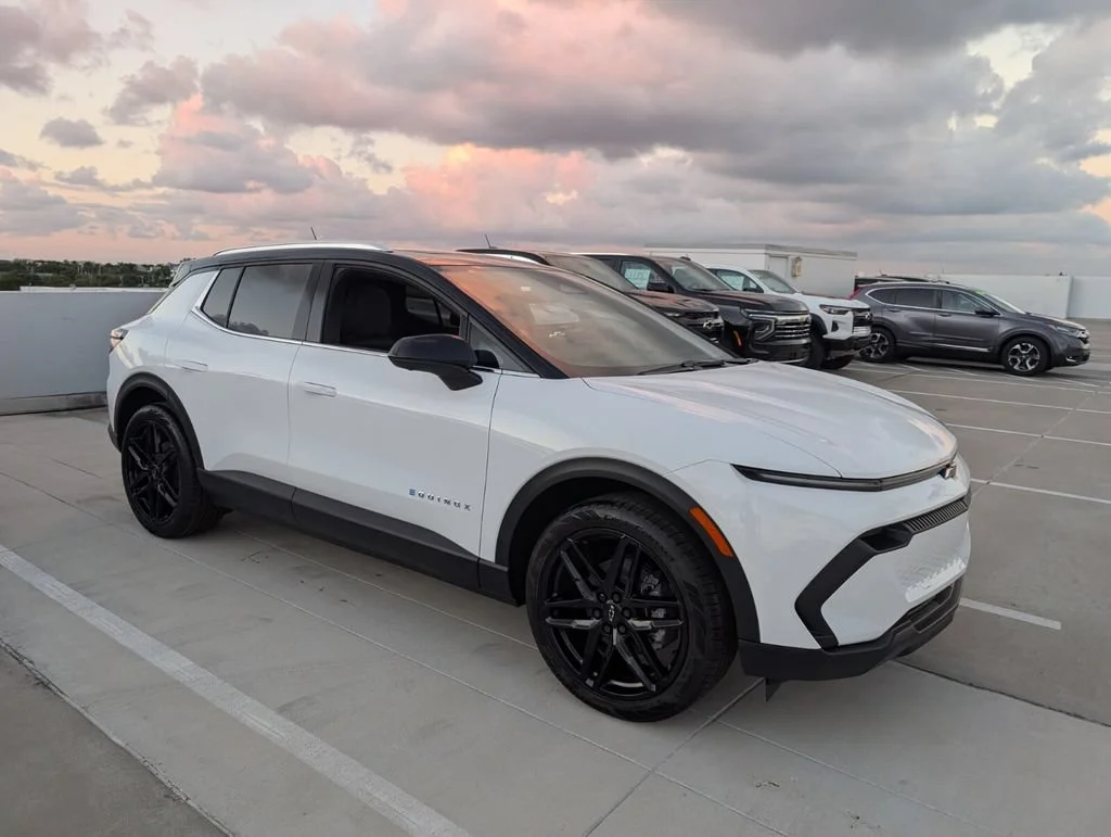 New 2026 Summit White Chevrolet LT image 2