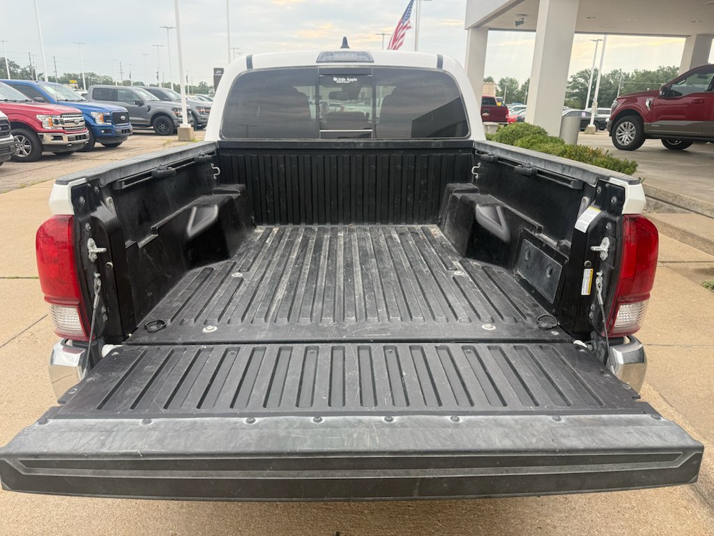 Used 2023 Ice Cap Toyota SR5 image 5