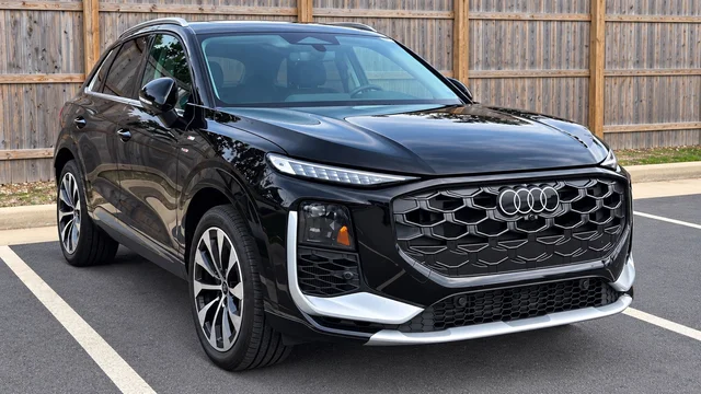 2026 Audi Q3 S line