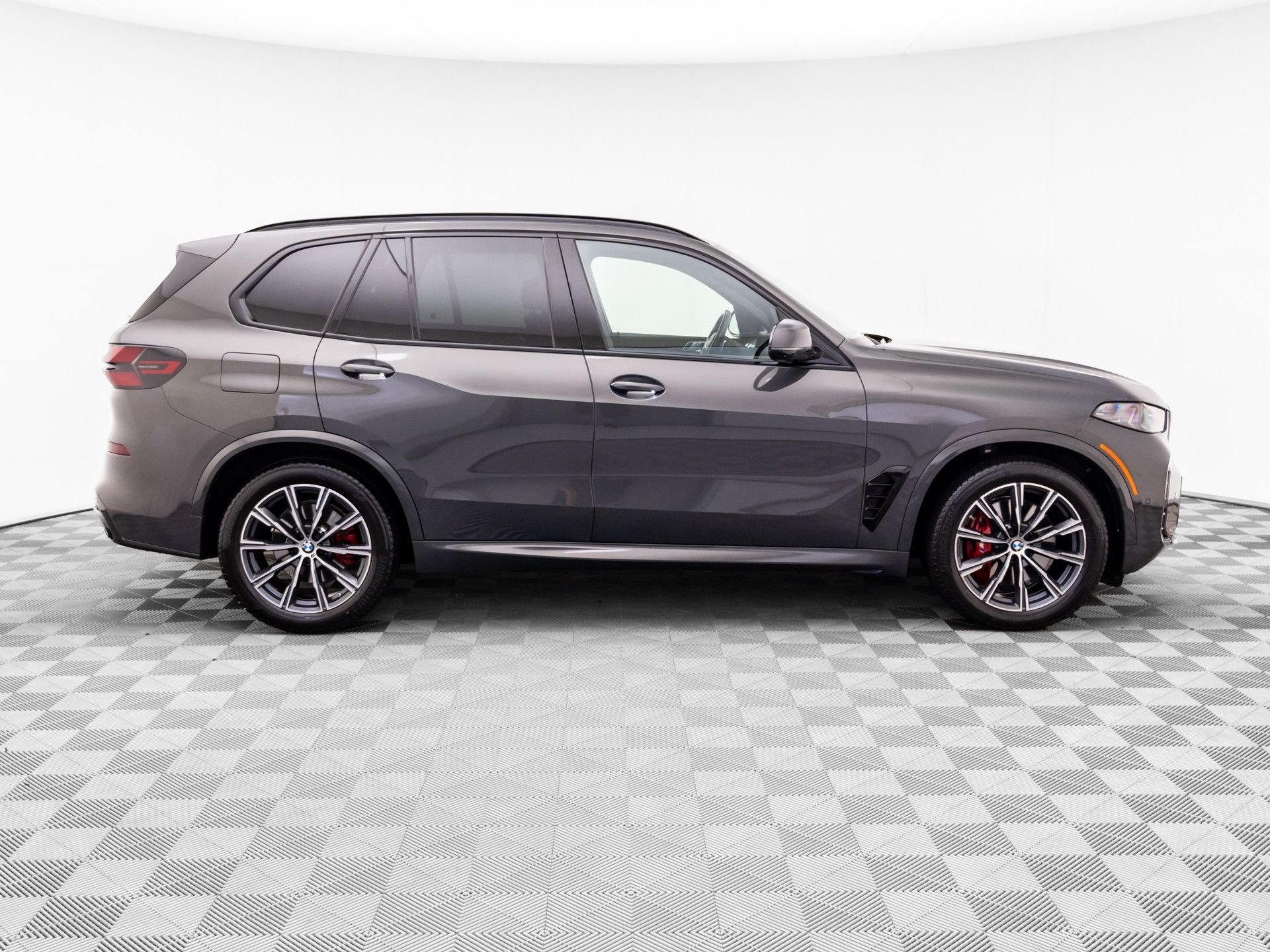 Certified Used 2024 Dravit Grey Metallic BMW xDrive40i image 6