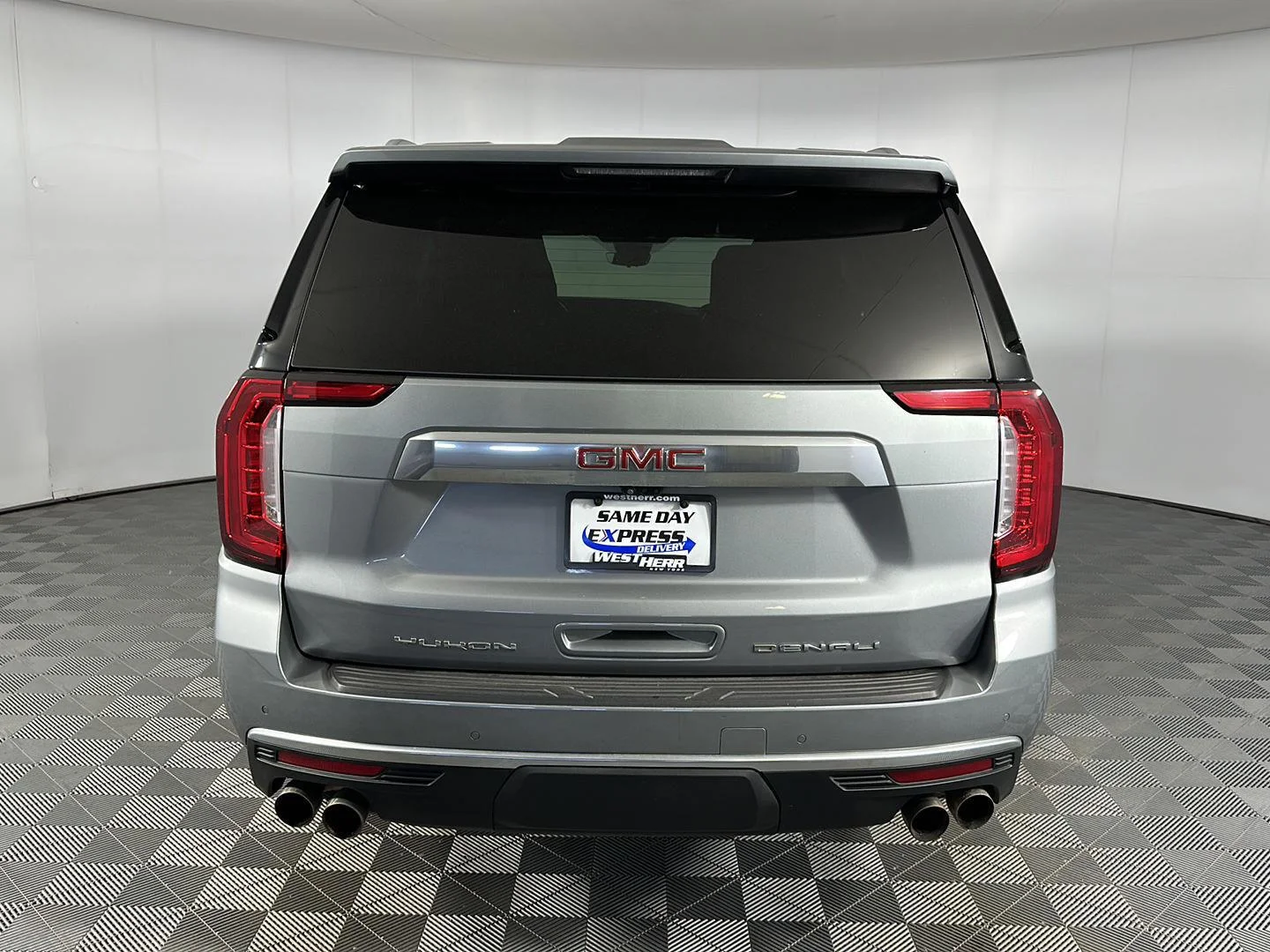 Used 2023 Sterling Metallic GMC Denali image 29