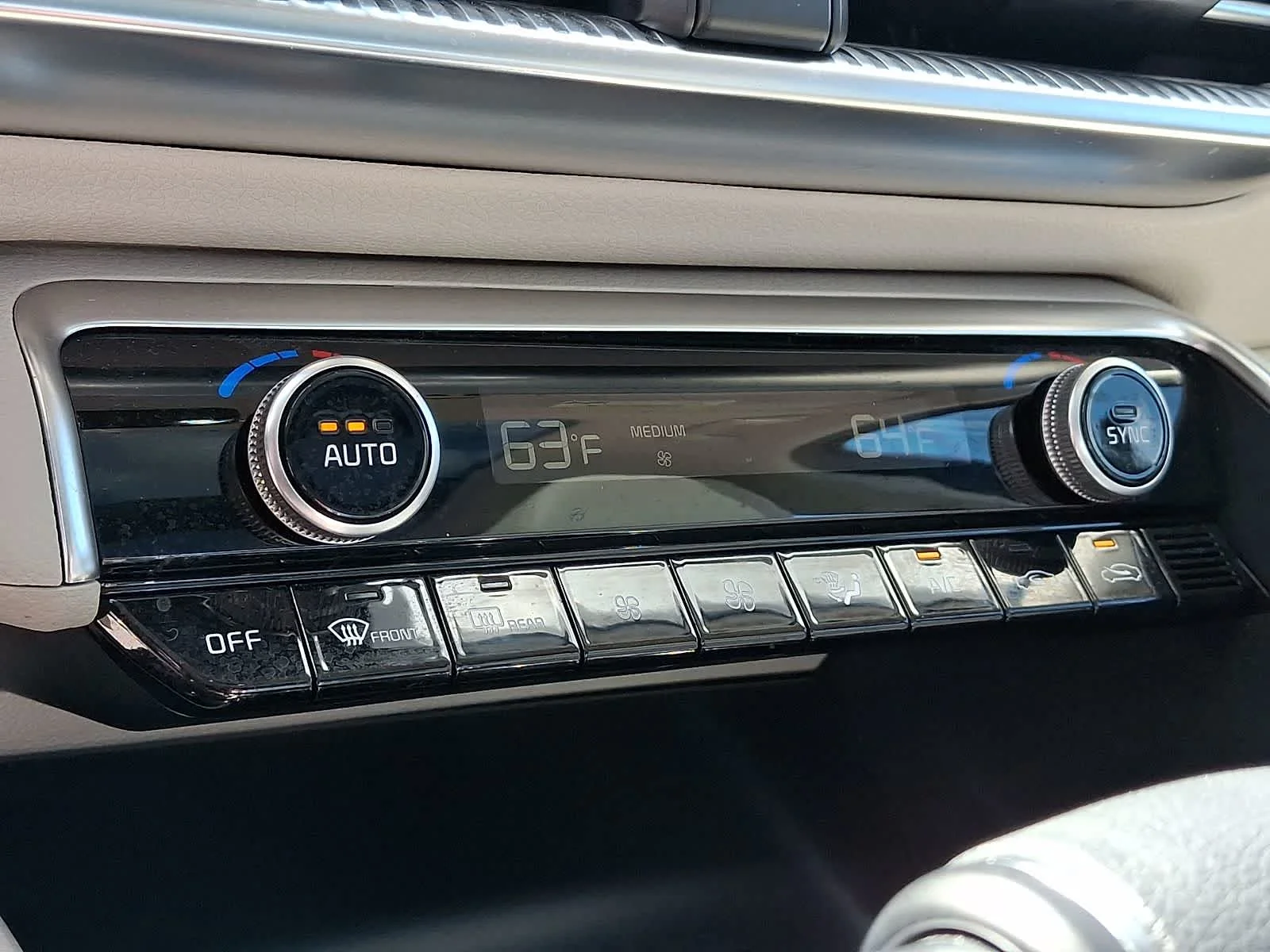 Used 2022 Ebony Black Kia EX image 17