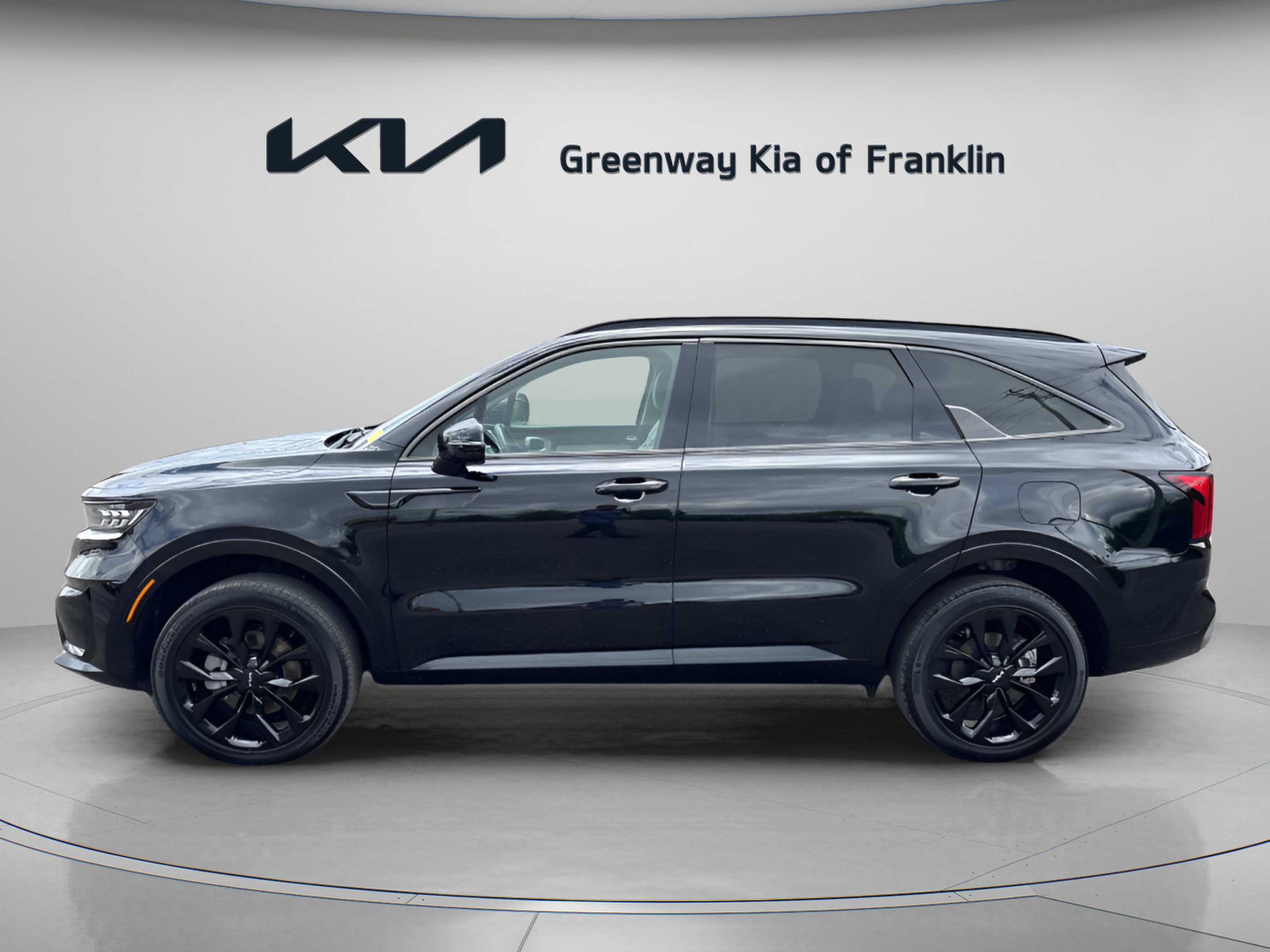 Used 2023 Ebony Black Kia SX image 4