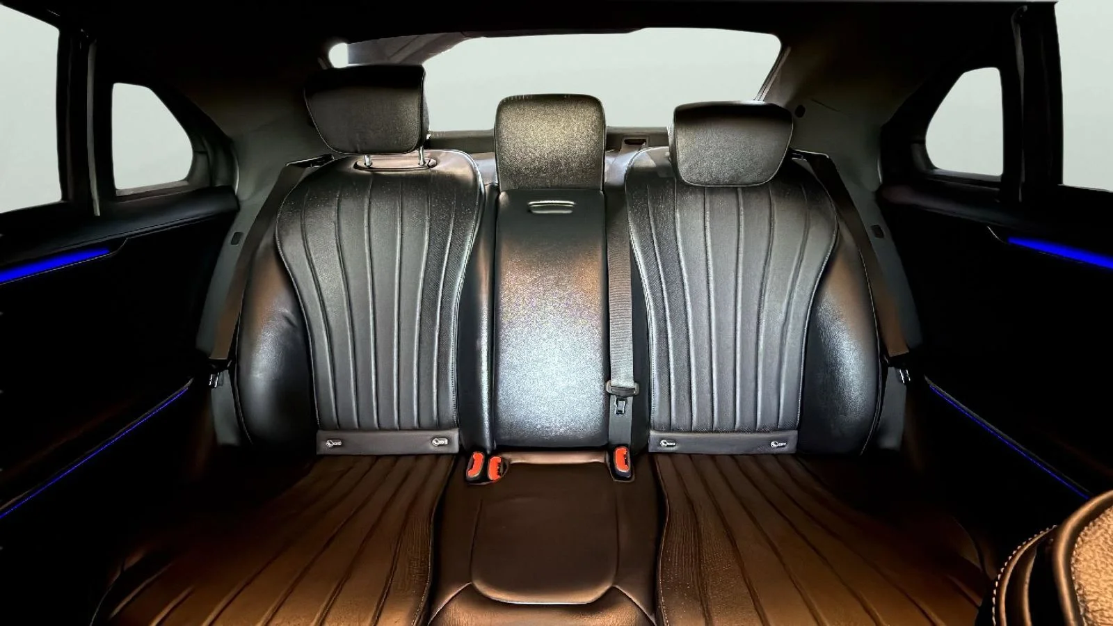 Used 2023  Mercedes-Benz S 500 image 30