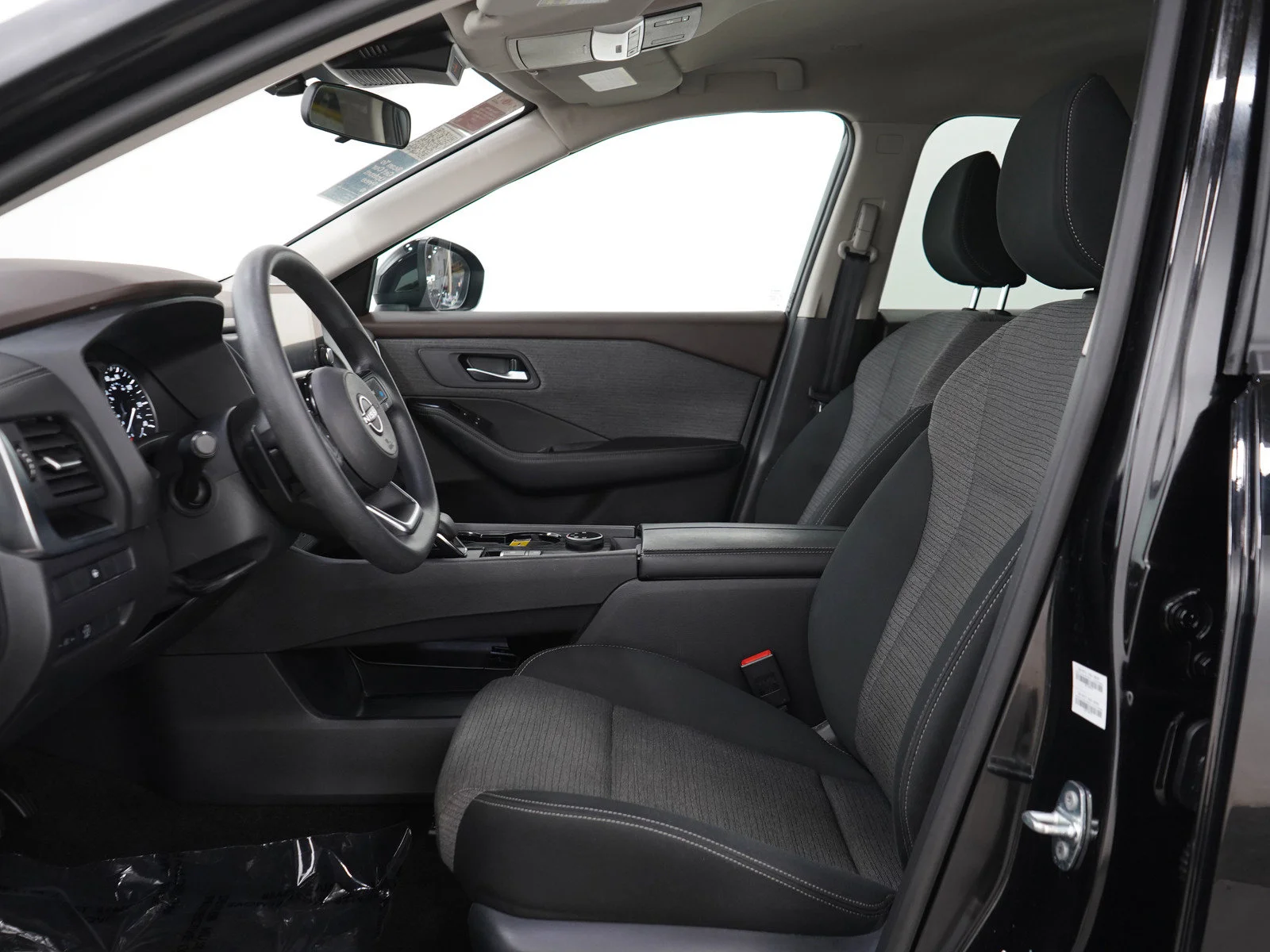 Used 2023 Super Black Nissan SV image 23