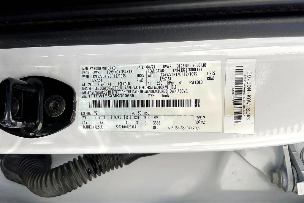 Used 2021 White Ford XL image 30