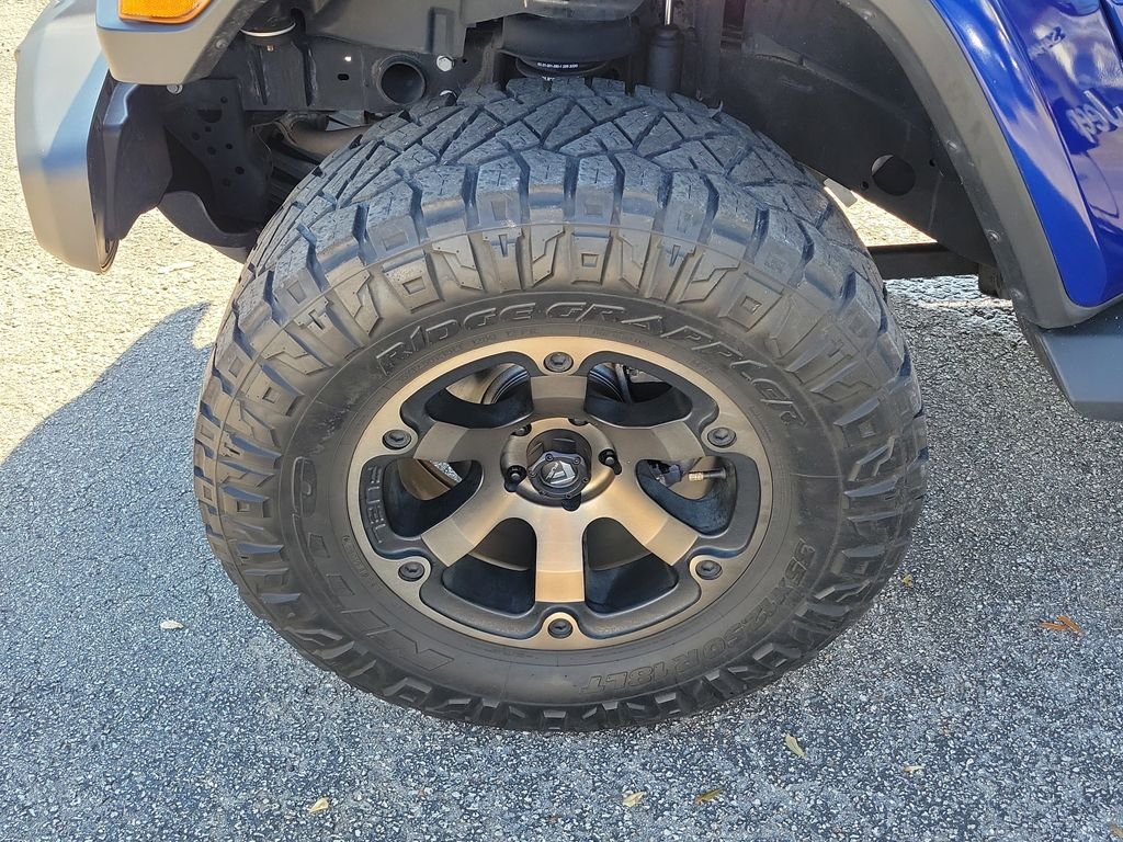 Used 2020 Blue Jeep Unlimited Sahara image 40