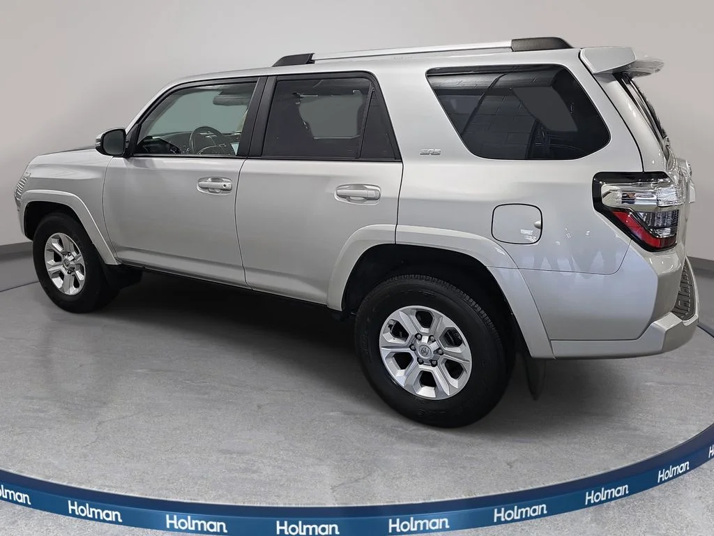 Used 2023 Silver Toyota SR5 Premium image 9