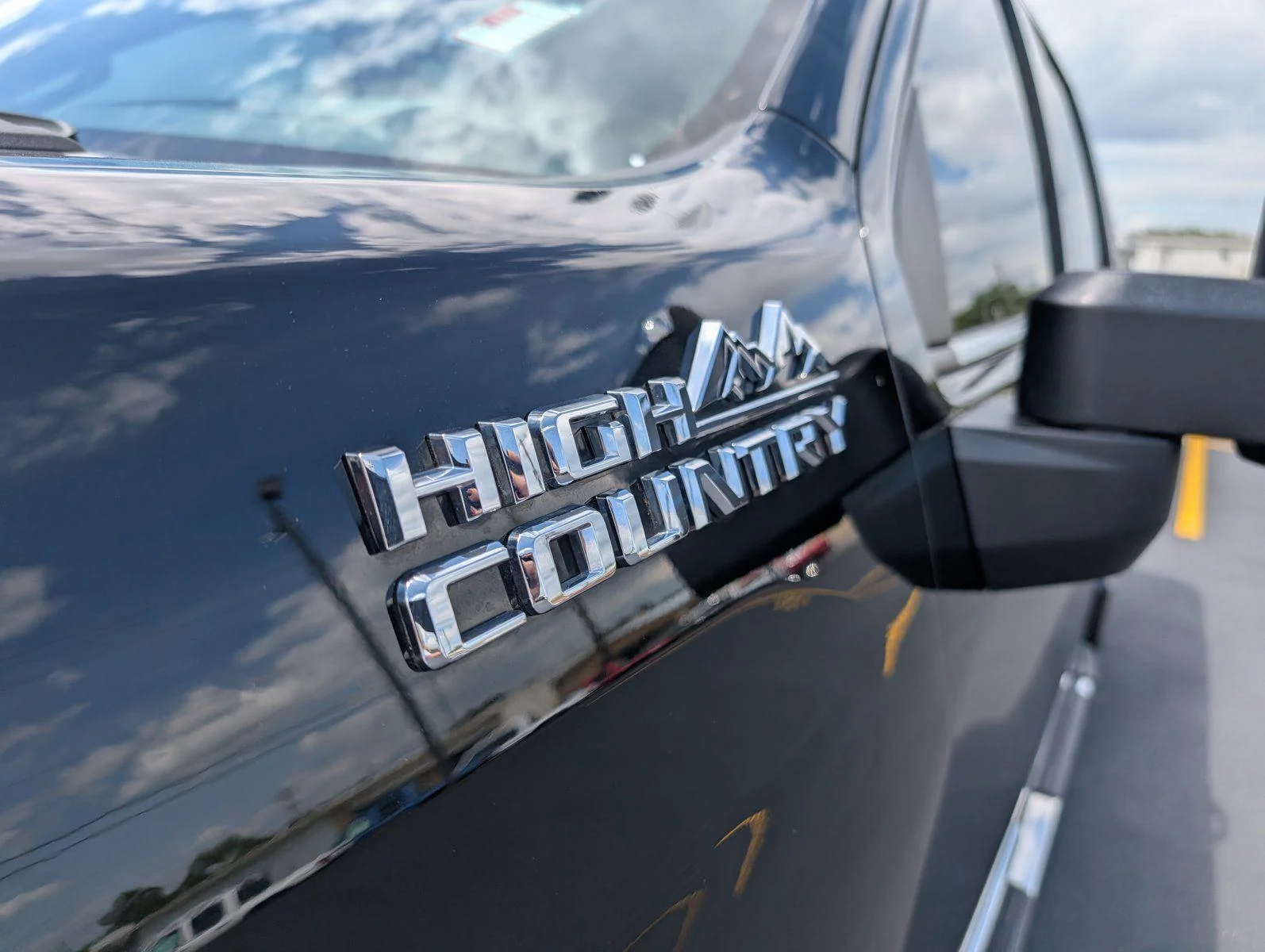 Used 2024 Black Chevrolet High Country image 10