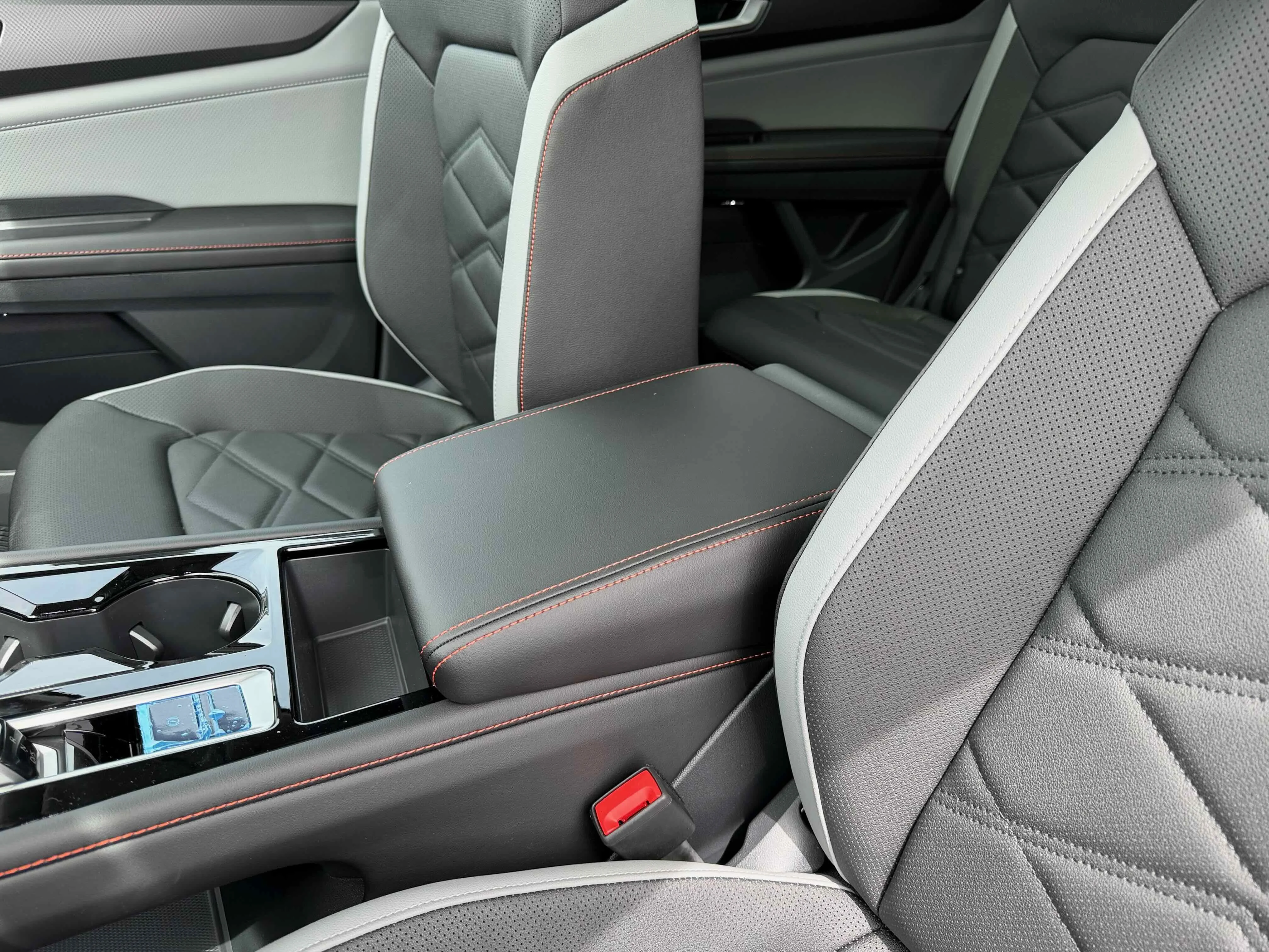 New 2026 Pearl Volkswagen 2.0T Peak Edition image 26