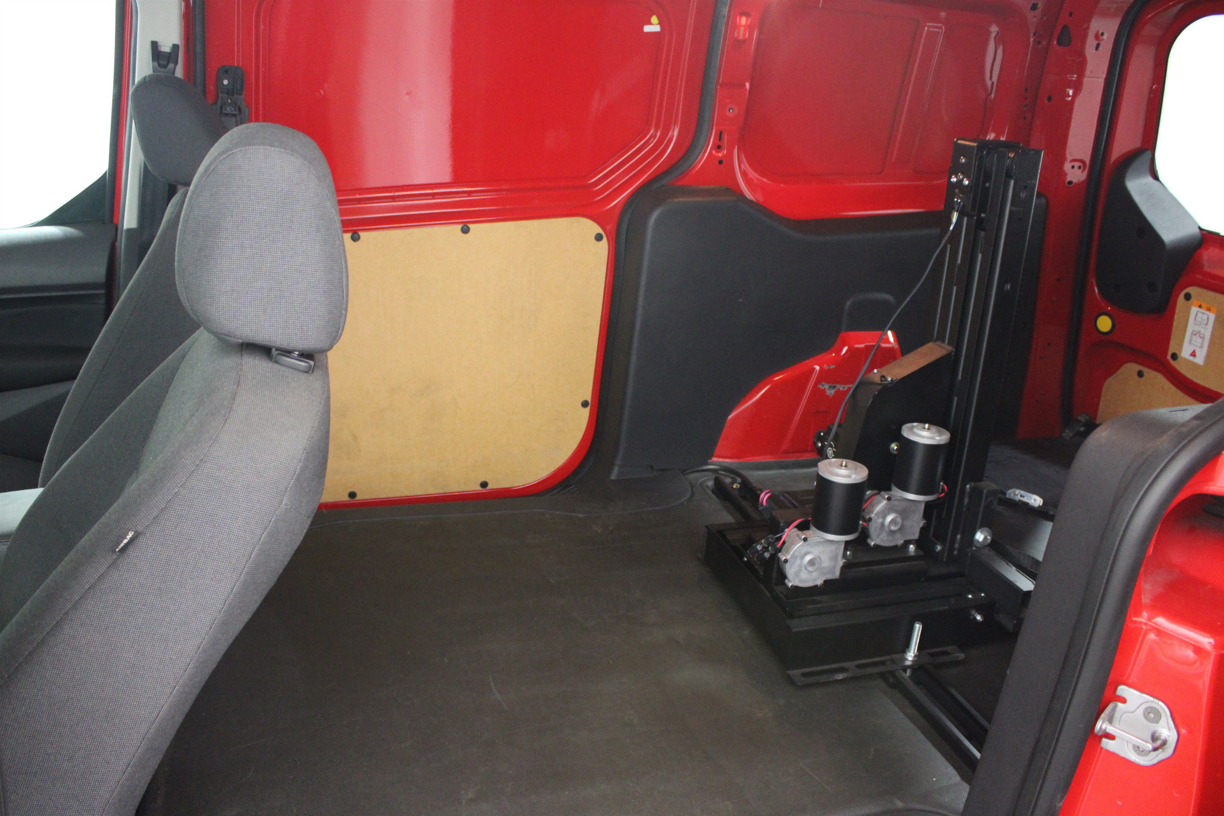 2015 Ford Transit Connect XLT - Photo 18