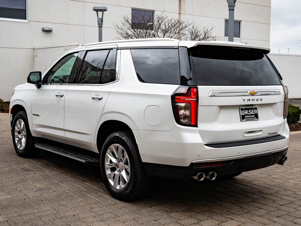 Used 2021 Iridescent Pearl Tricoat Chevrolet Premier image 6