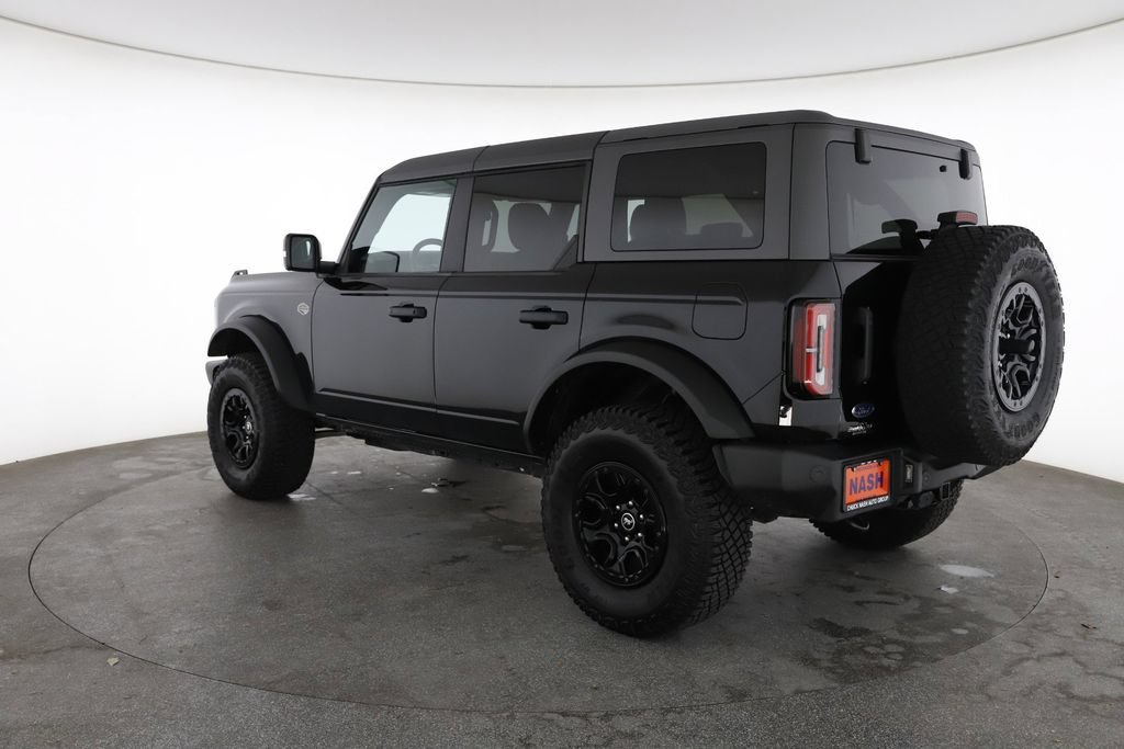 Used 2022 Black Ford Wildtrak image 9