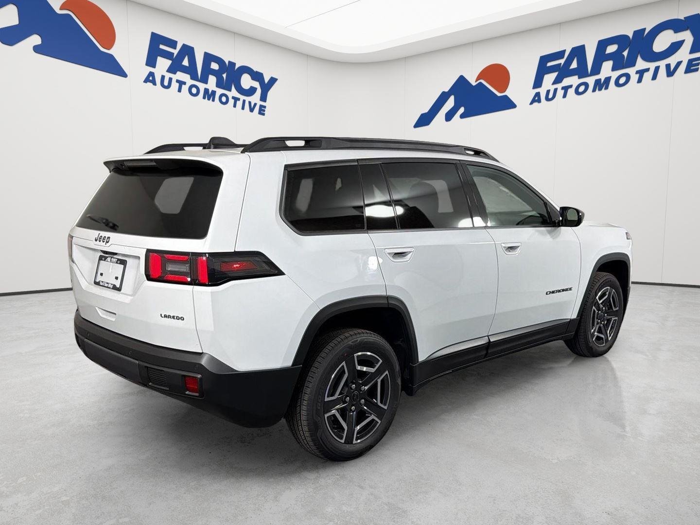 New 2026 Bright White Clear-Coat Exterior Paint Jeep Laredo image 4