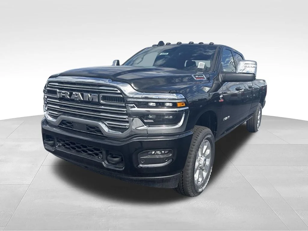 New 2026 Diamond Black Crystal Pearl-Coat Exterior Paint RAM LARAMIE image 7