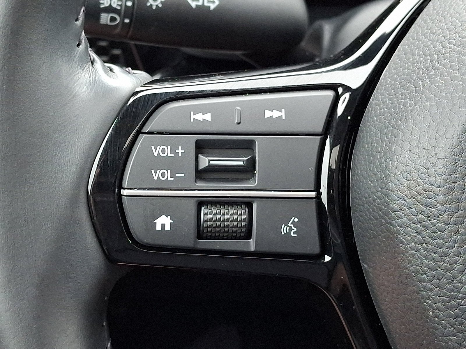 Used 2024 Red Honda EX-L image 20