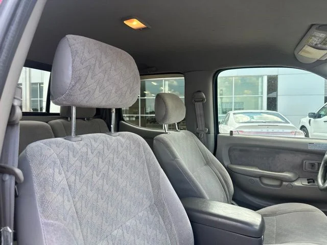 Used 2004 Radiant Red Toyota Base image 6