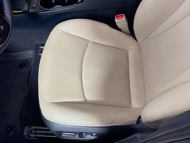 Certified Used 2022 WIND CHILL PEARL Toyota  image 20