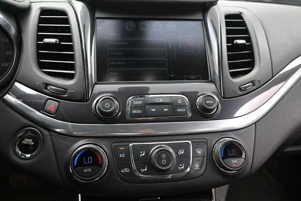 Used 2020 Silver Chevrolet LT image 17