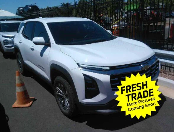 Used 2026 Summit White Chevrolet LT image 14