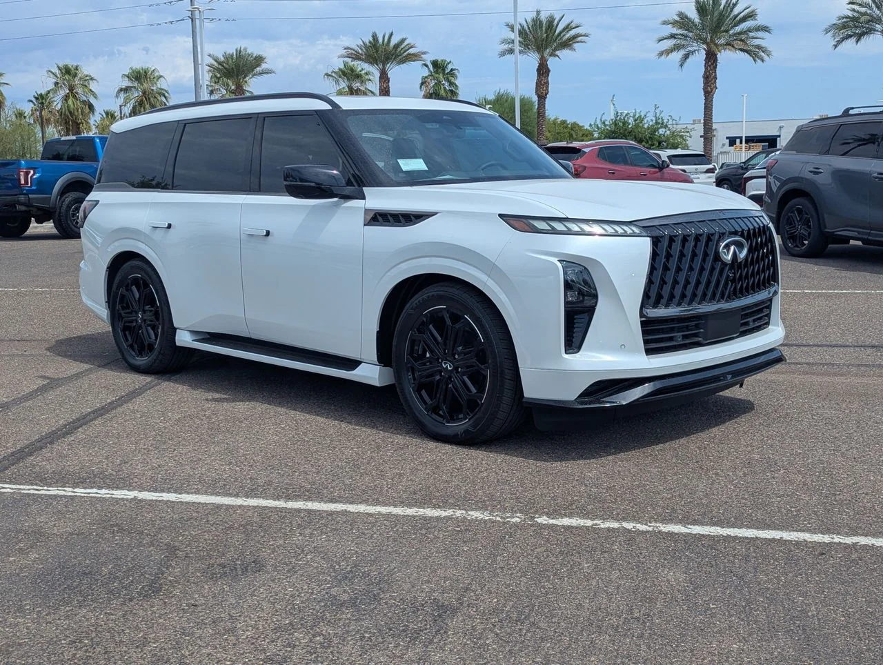 New 2027 RADIANT WHITE INFINITI Sport 4WD image 7