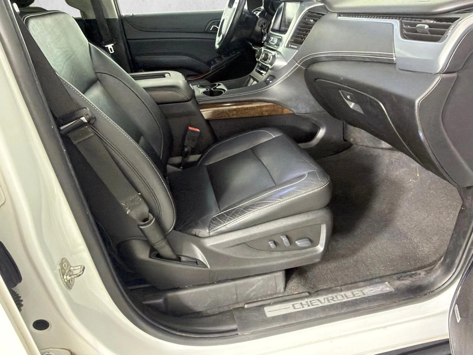 Used 2019 White Chevrolet LT image 14