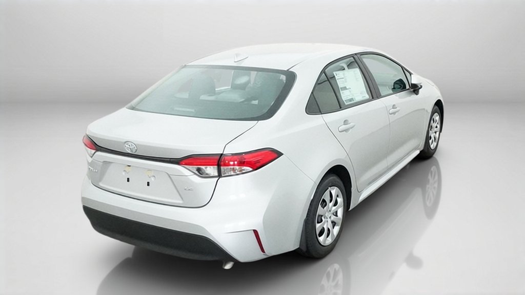 New 2027 Classic Silver Metallic Toyota LE image 41