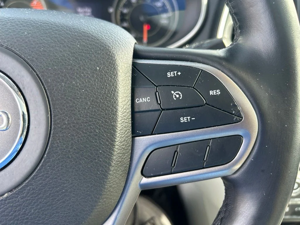 Certified Used 2021 Black Jeep Latitude Lux image 44
