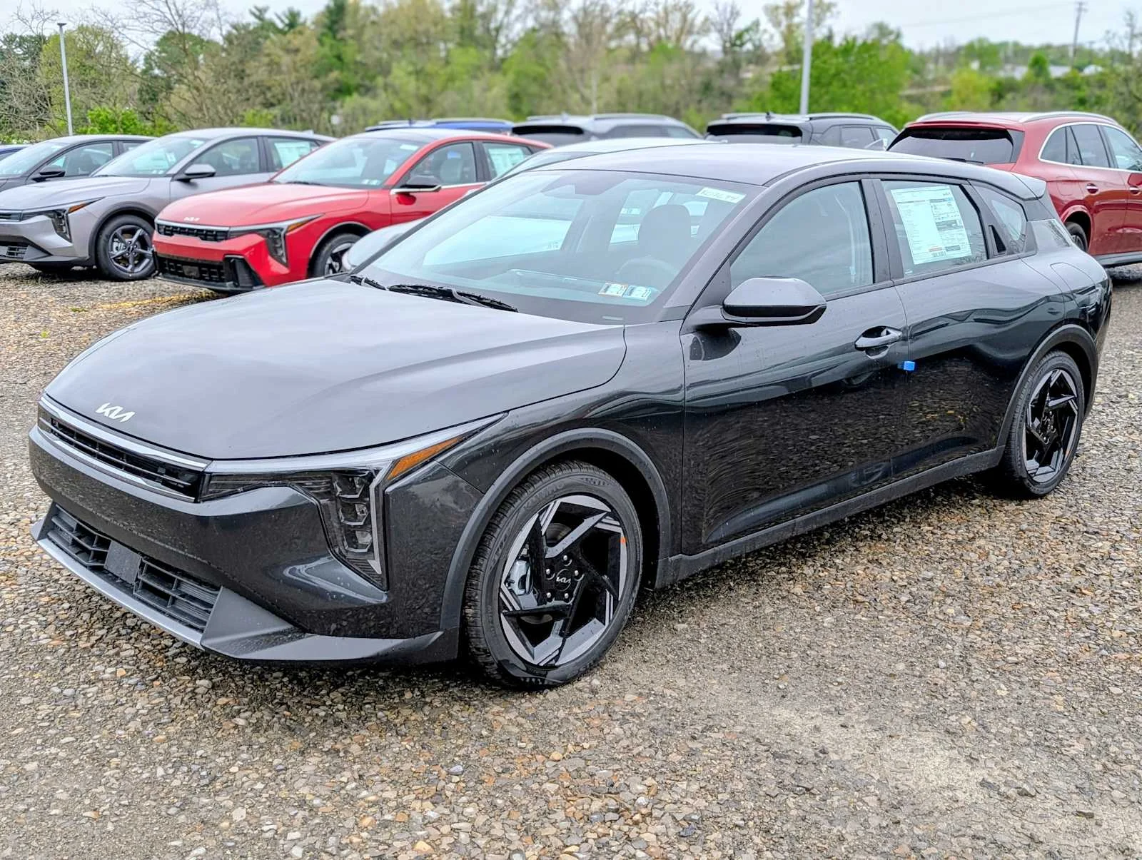 2026 Kia K4 EX AT Hatchback's photo