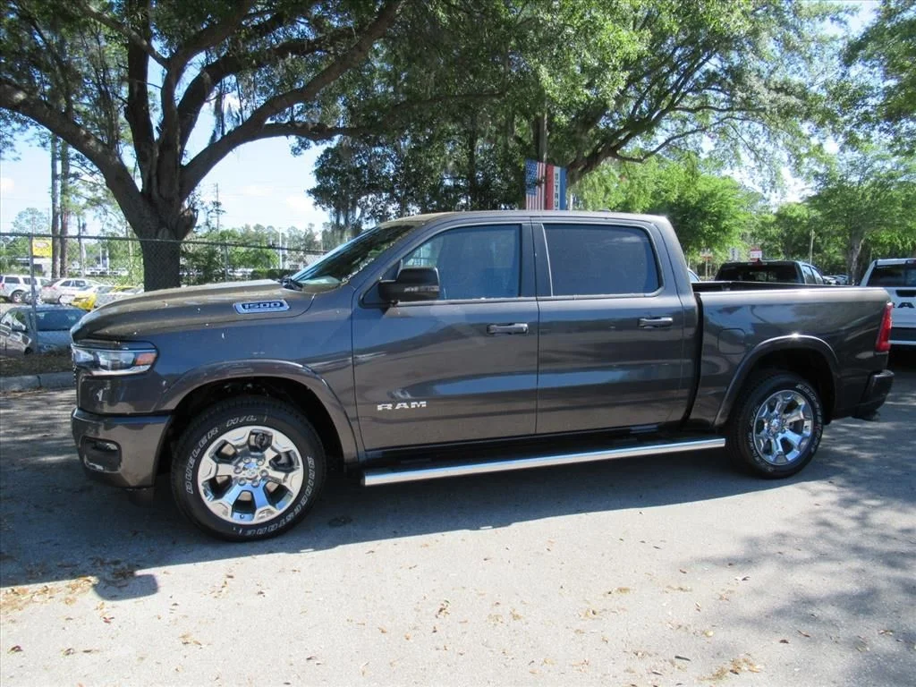 New 2026 Granite Crystal Metallic Clear-Coat Exterior Paint RAM Big Horn/Lone Star image 4
