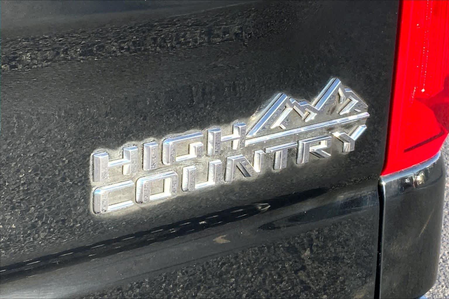 Used 2024 Black Chevrolet High Country image 10