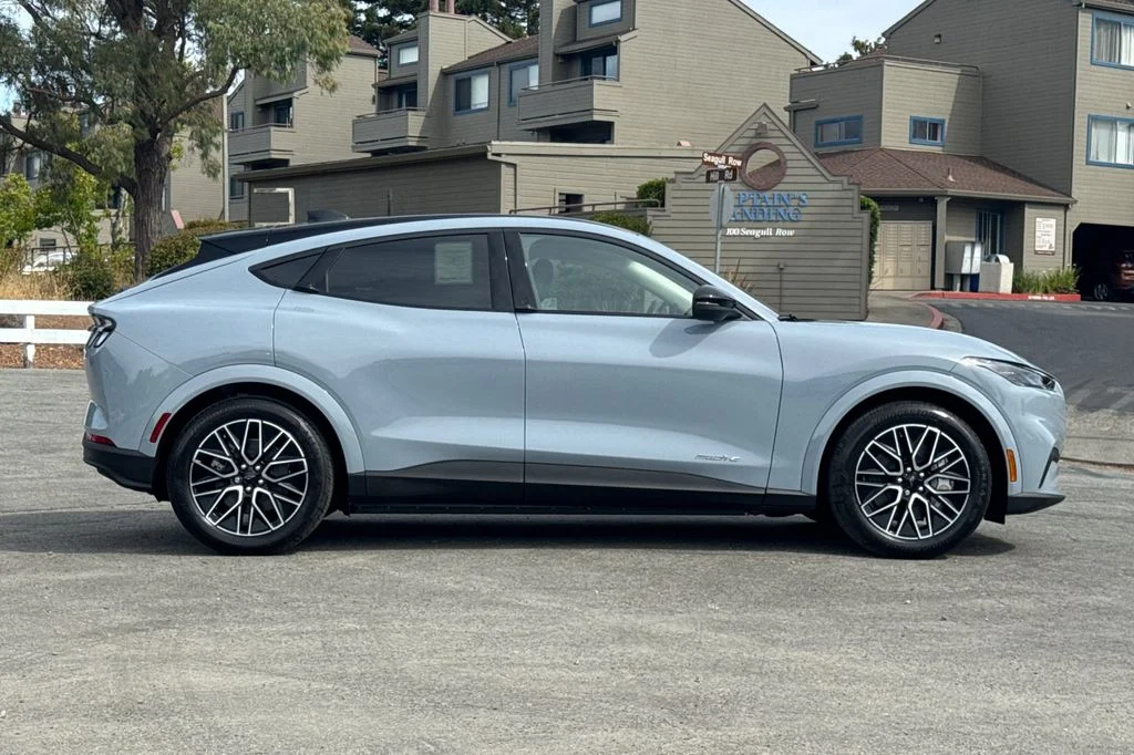 New 2026 Gray Metallic Ford Premium image 3