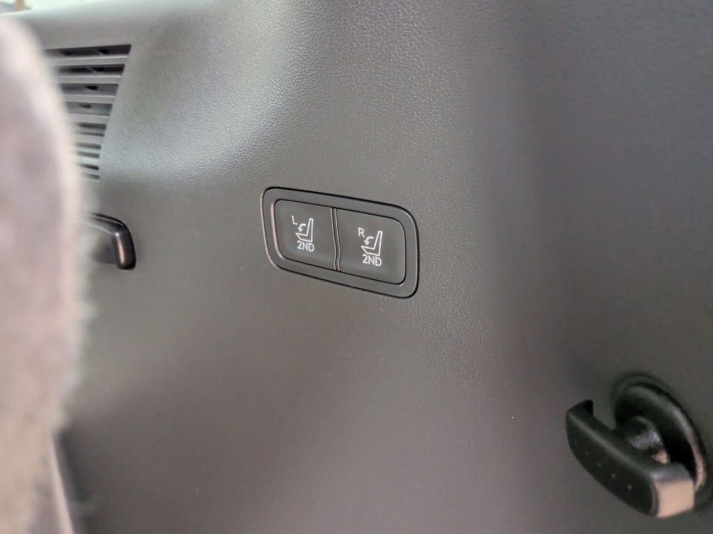 Used 2026 White Hyundai SEL image 39