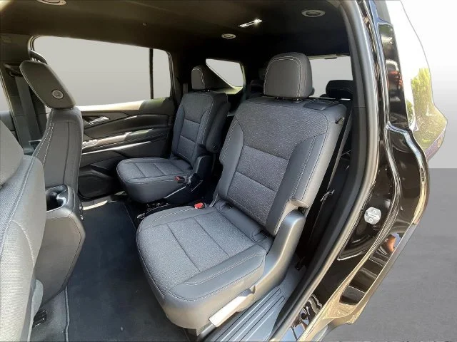 2026 Chevrolet Traverse LT - Photo 11