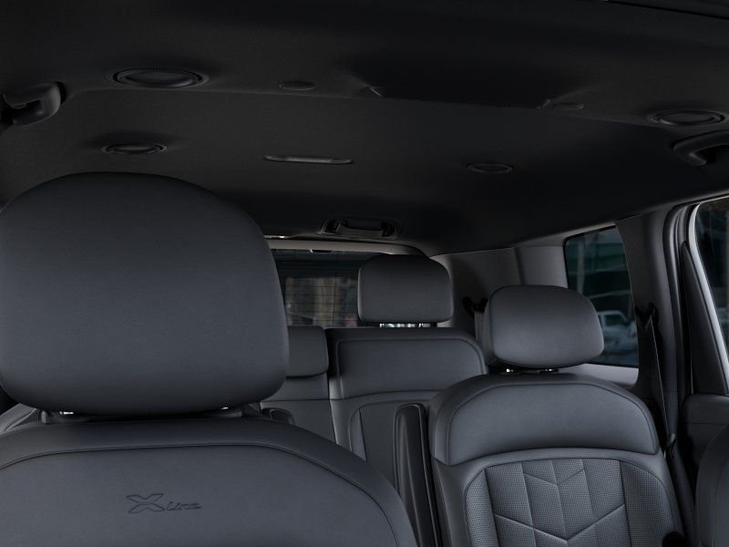 New 2027 Glacial White Pearl Kia X-Line EX image 27