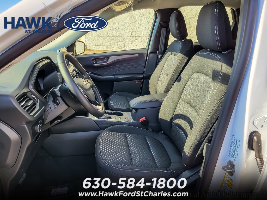 New 2026 Oxford White Ford Active® image 8