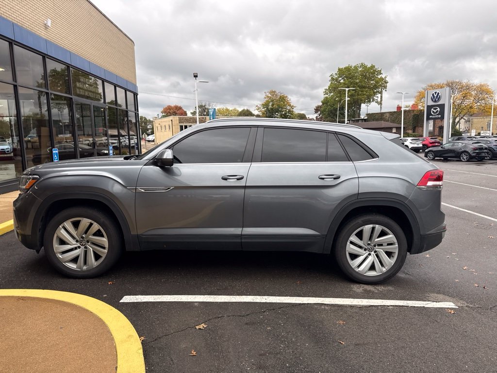 Used 2022 Gray Volkswagen 2.0T SE w/Technology image 5