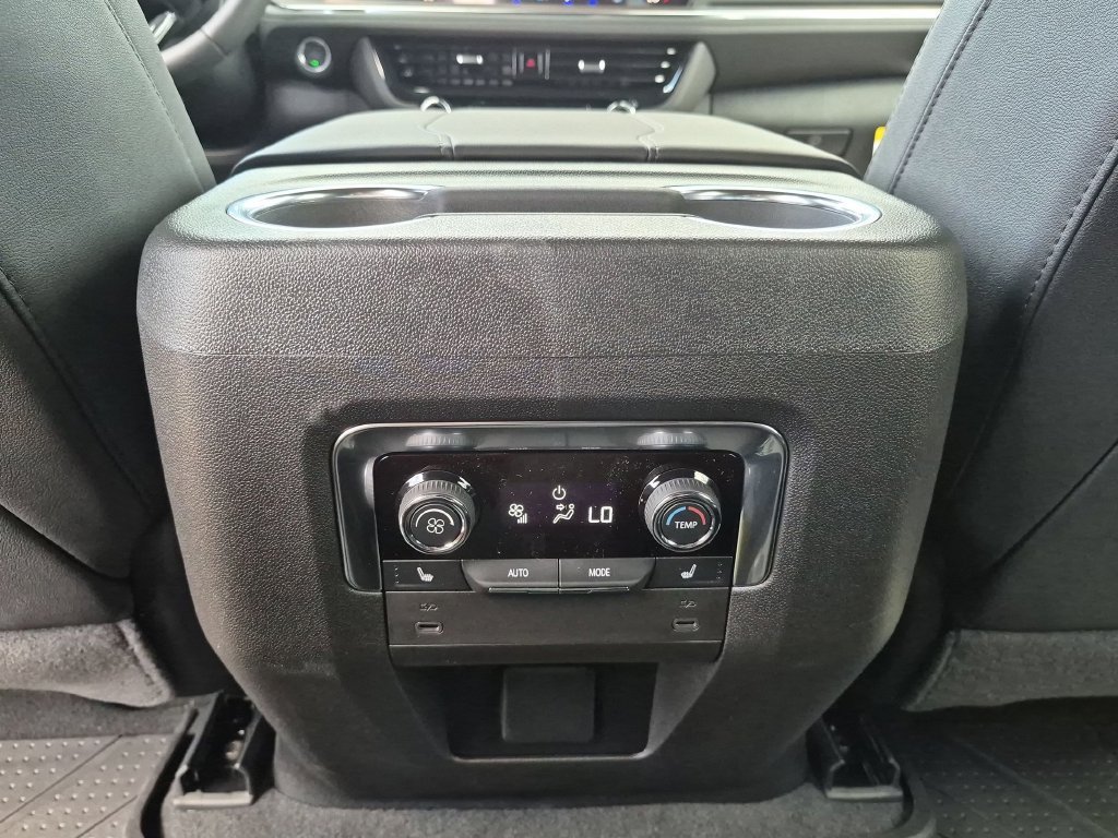 2027 Chevrolet Tahoe Z71 - Photo 39