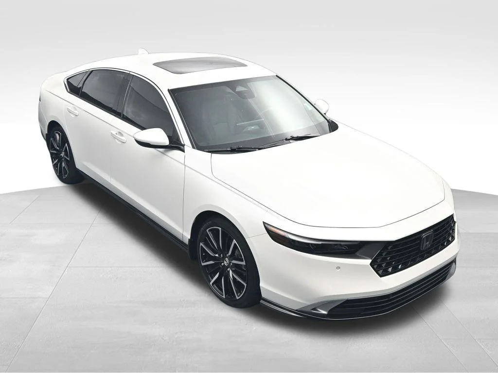 Certified Used 2024 Platinum White Pearl Honda HYBRID TRG image 24