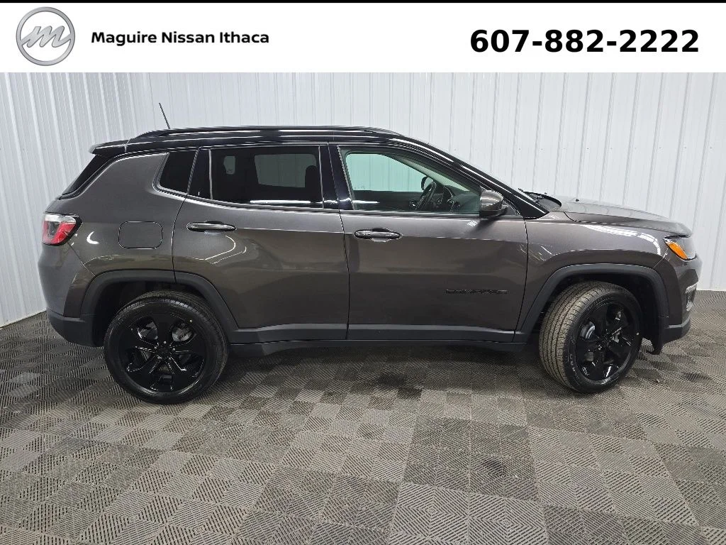 Used 2020 Gray Jeep Latitude image 3