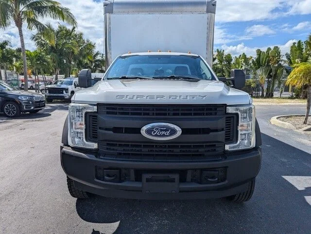 Used 2018  Ford XL image 9