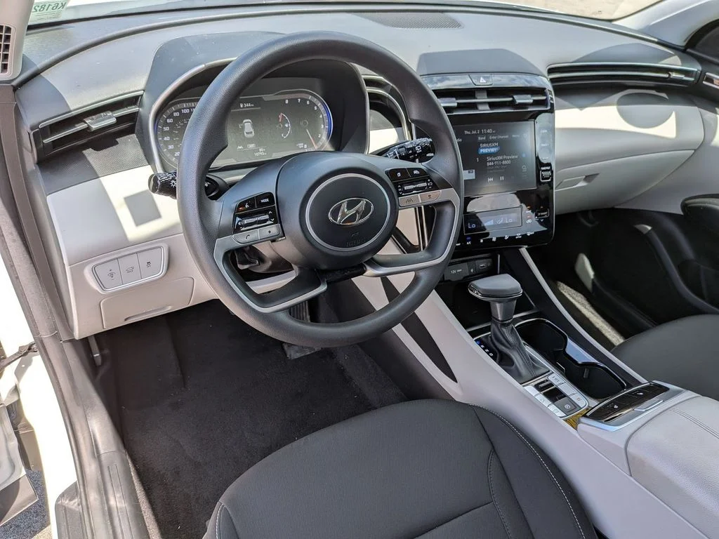 Used 2024 White Hyundai SEL image 10