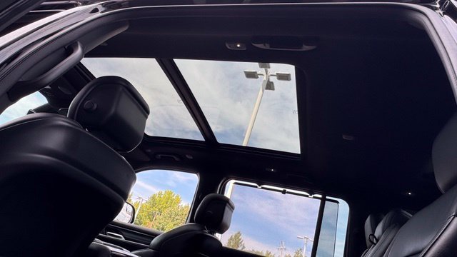 Used 2024 Diamond Black Crystal Pearlcoat Jeep Base image 13