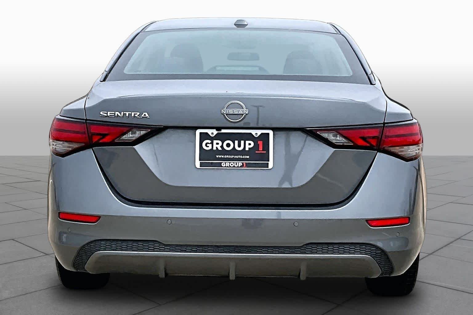 Used 2025 Gun Metallic Nissan SV image 5