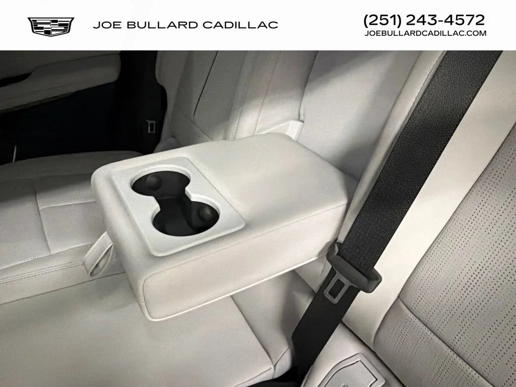 2027 Cadillac LYRIQ Luxury - Photo 21