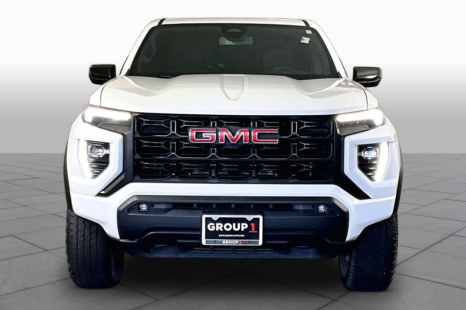 Used 2024 Summit White GMC Elevation image 4