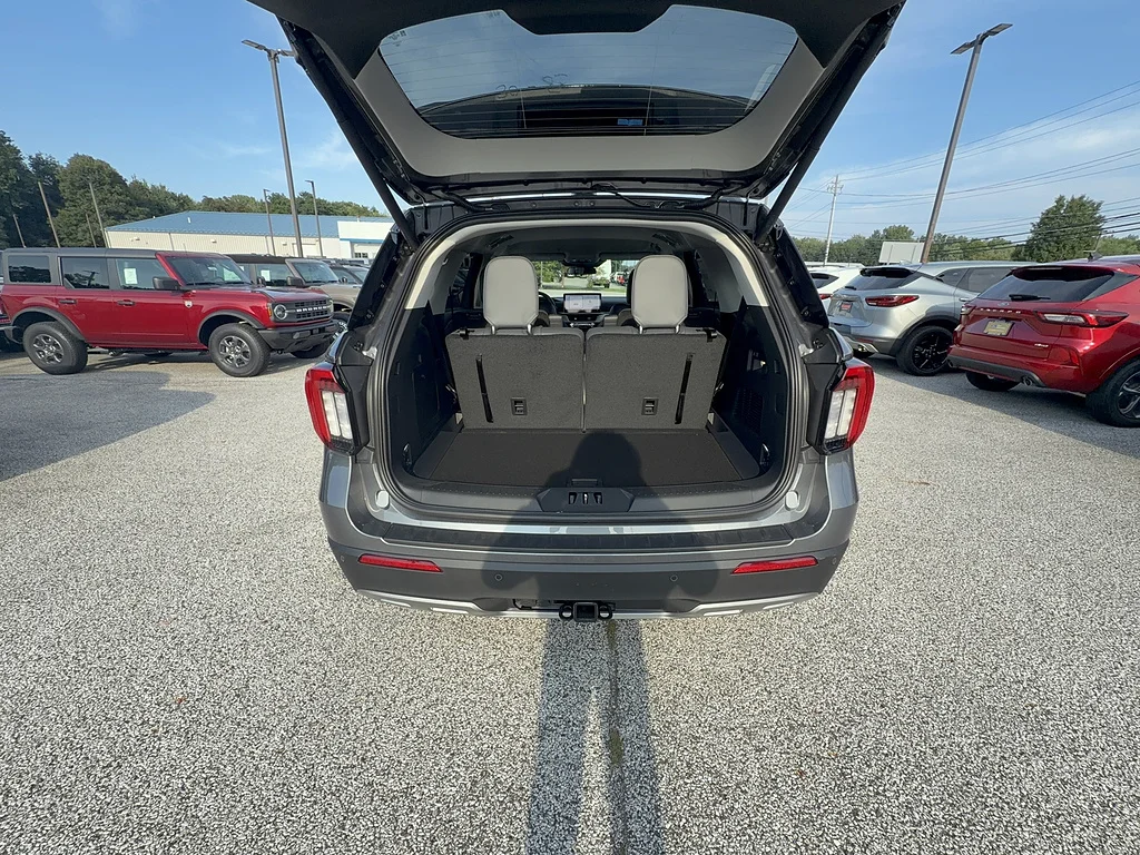 New 2026 Carbonized Gray Metallic Ford Active image 5