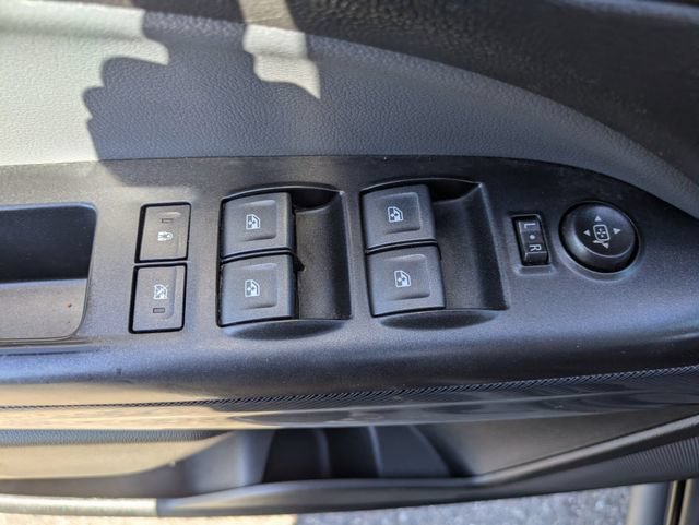 Used 2019 Black Chevrolet Z71 image 18